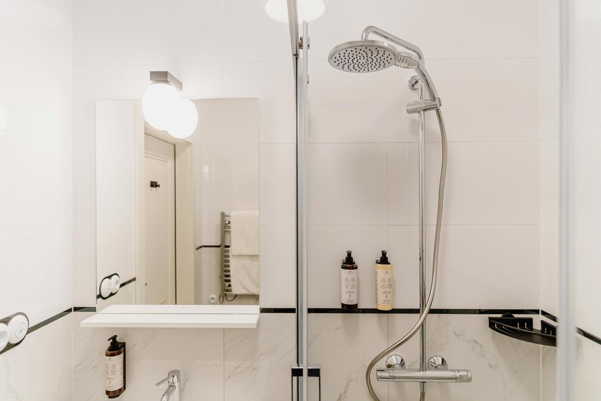 N33 Premium Apartments Old Town Krakow - Destigo Hotels Bilik gambar